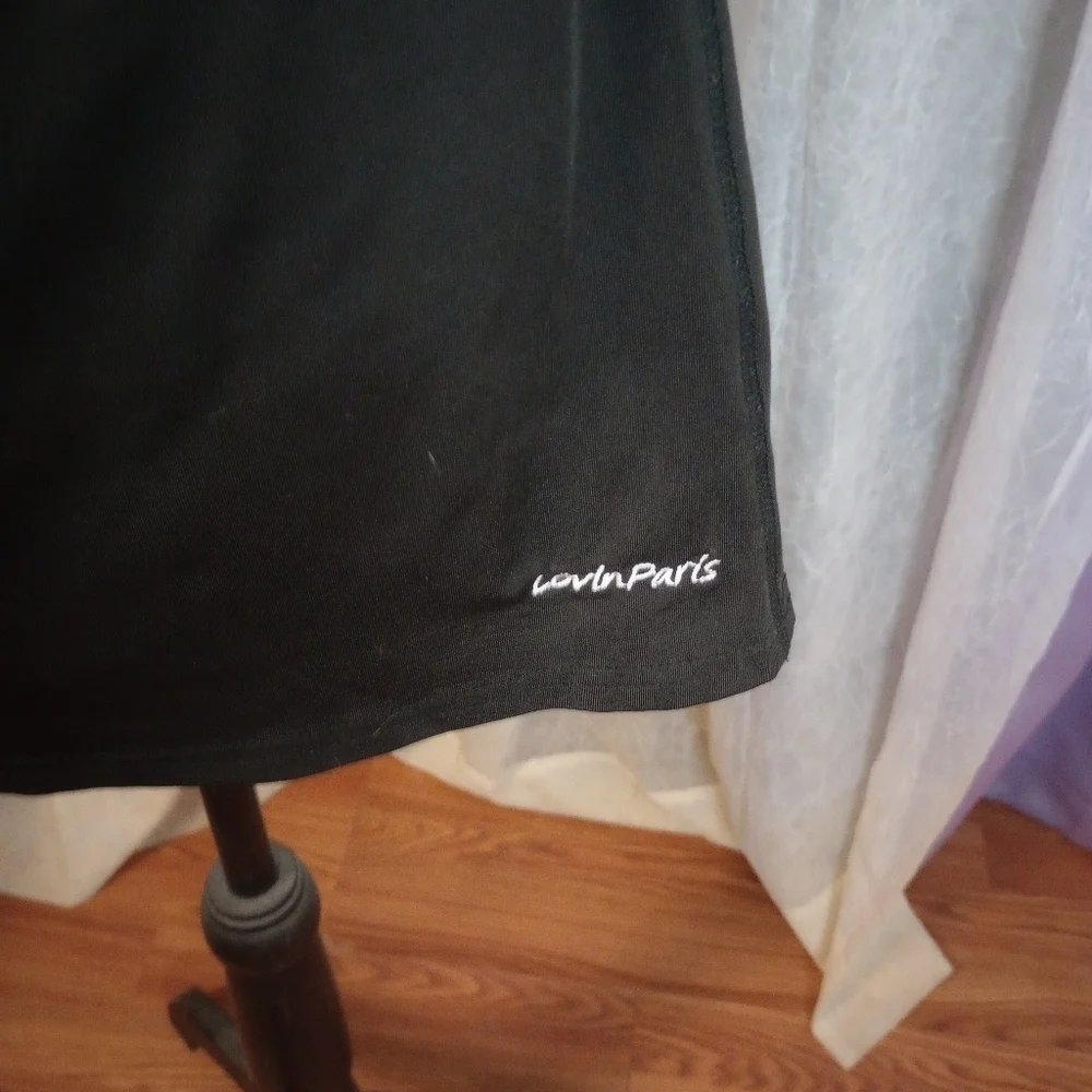 Lovin' Paris black lined golf skirt size medium